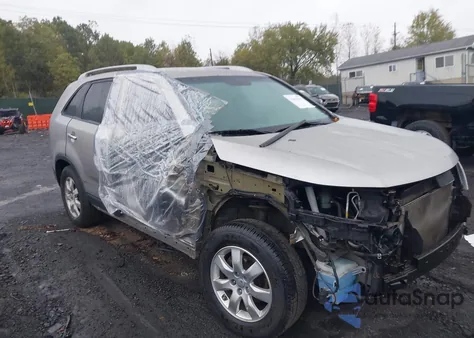 2013 Kia Sorento Lx from USA, damaged, VIN 5XYKT3A65DG407719